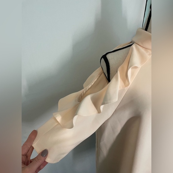 Topshop Blouse Womens Peach Cold Shoulder Ruffle Half Sleeve High Neck Size 6 - Picture 2 of 10